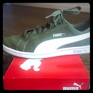 Puma sneakers